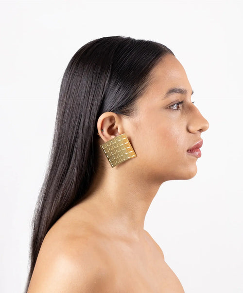 Kitthh Mega Studs