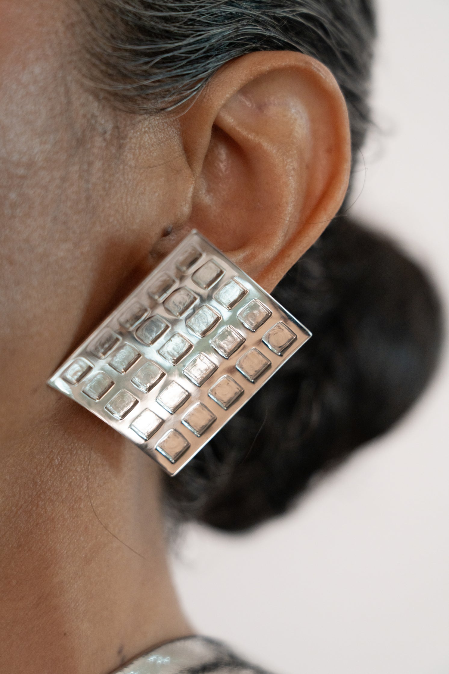 Kitthh Mega Studs