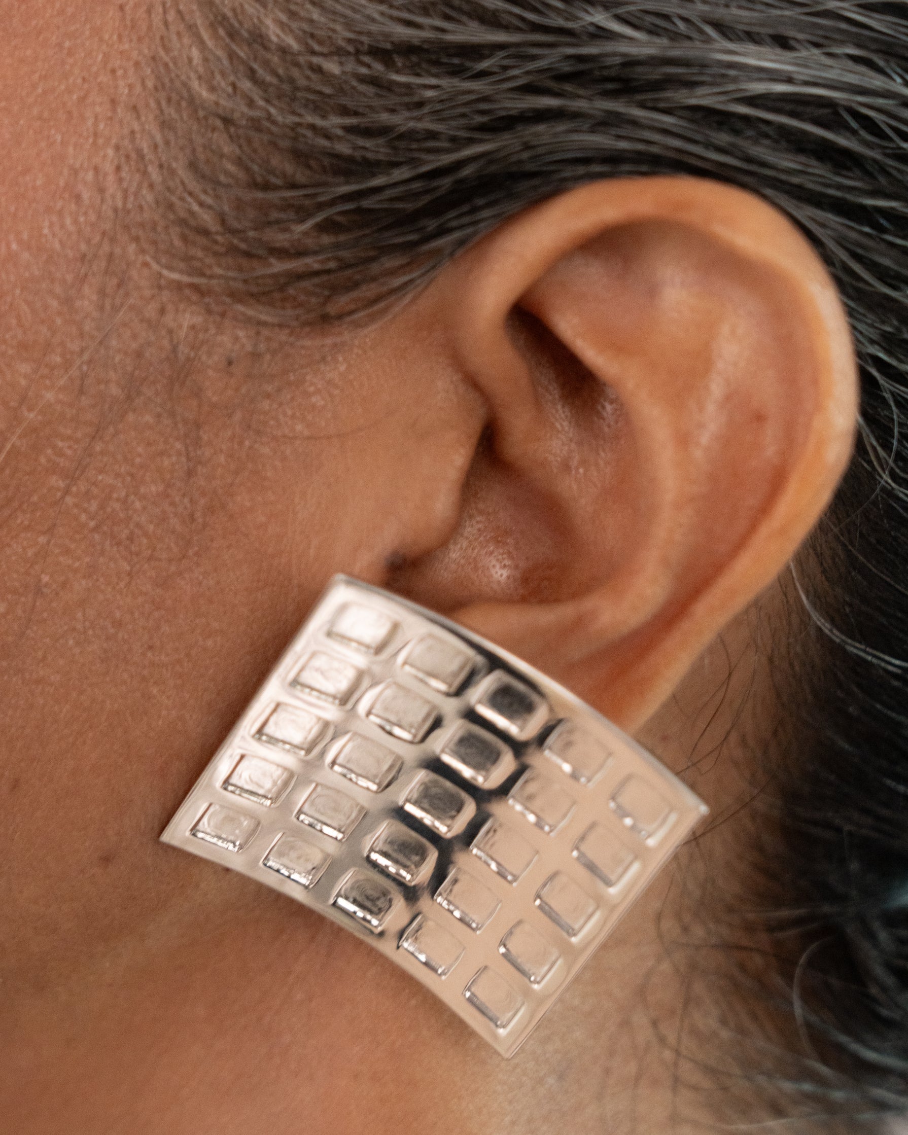 Kitthh Mega Studs