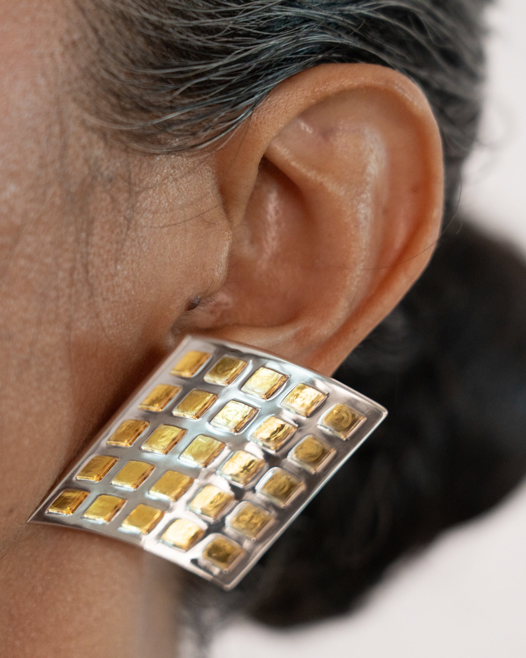 Kitthh Mega Studs