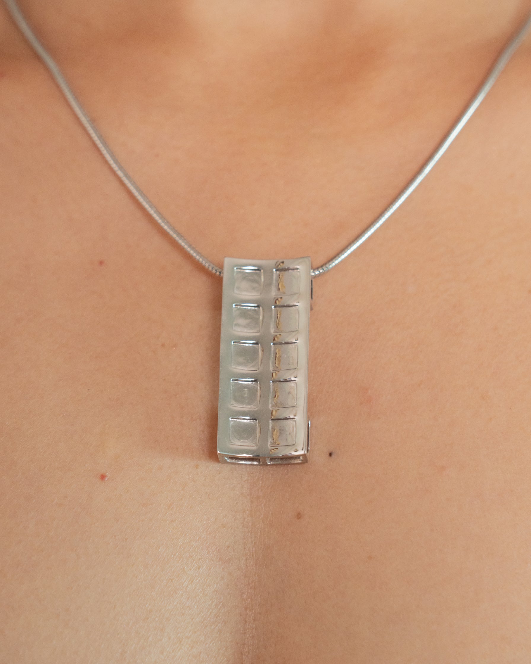 Kitthh Long Pendant