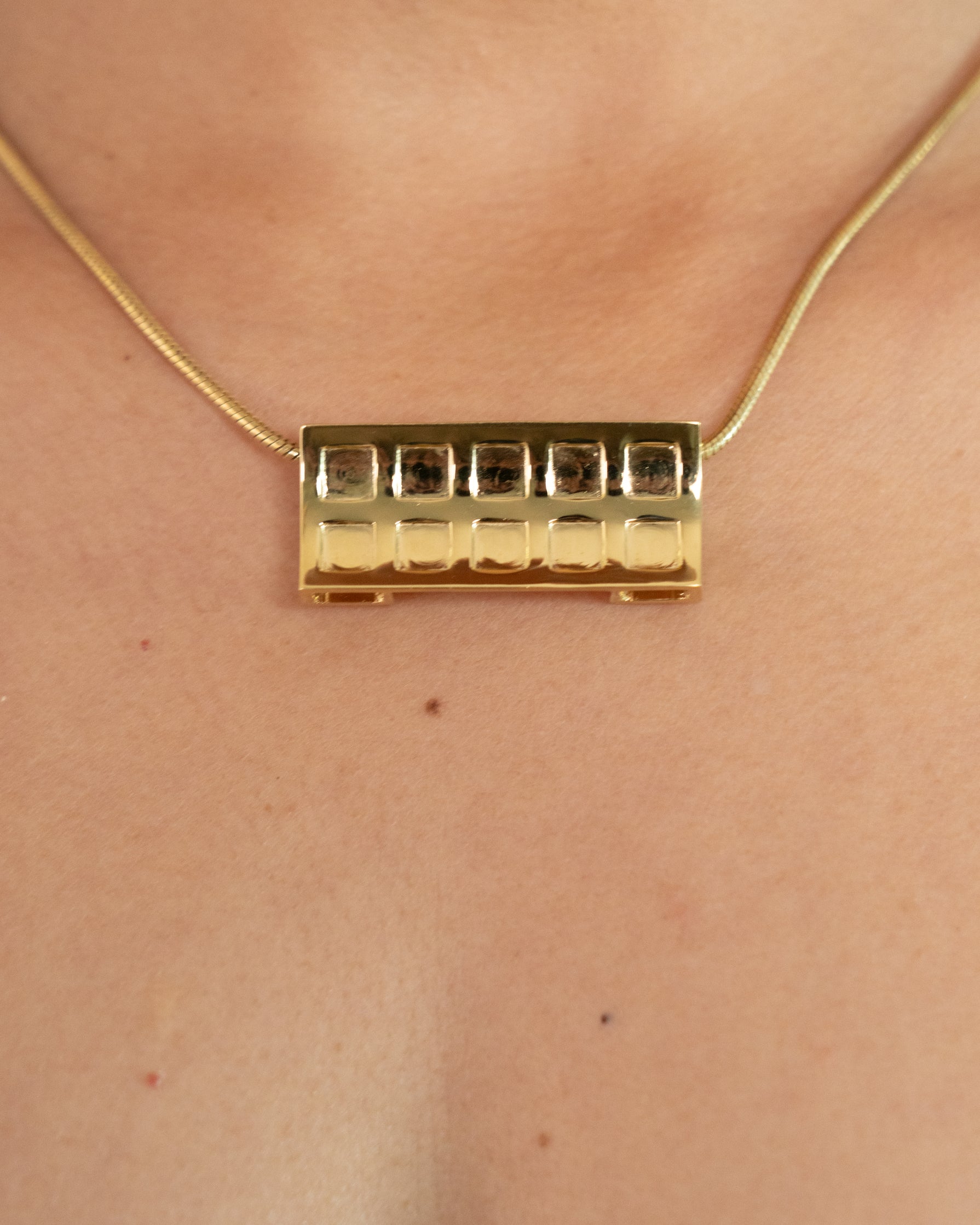 Kitthh Long Pendant