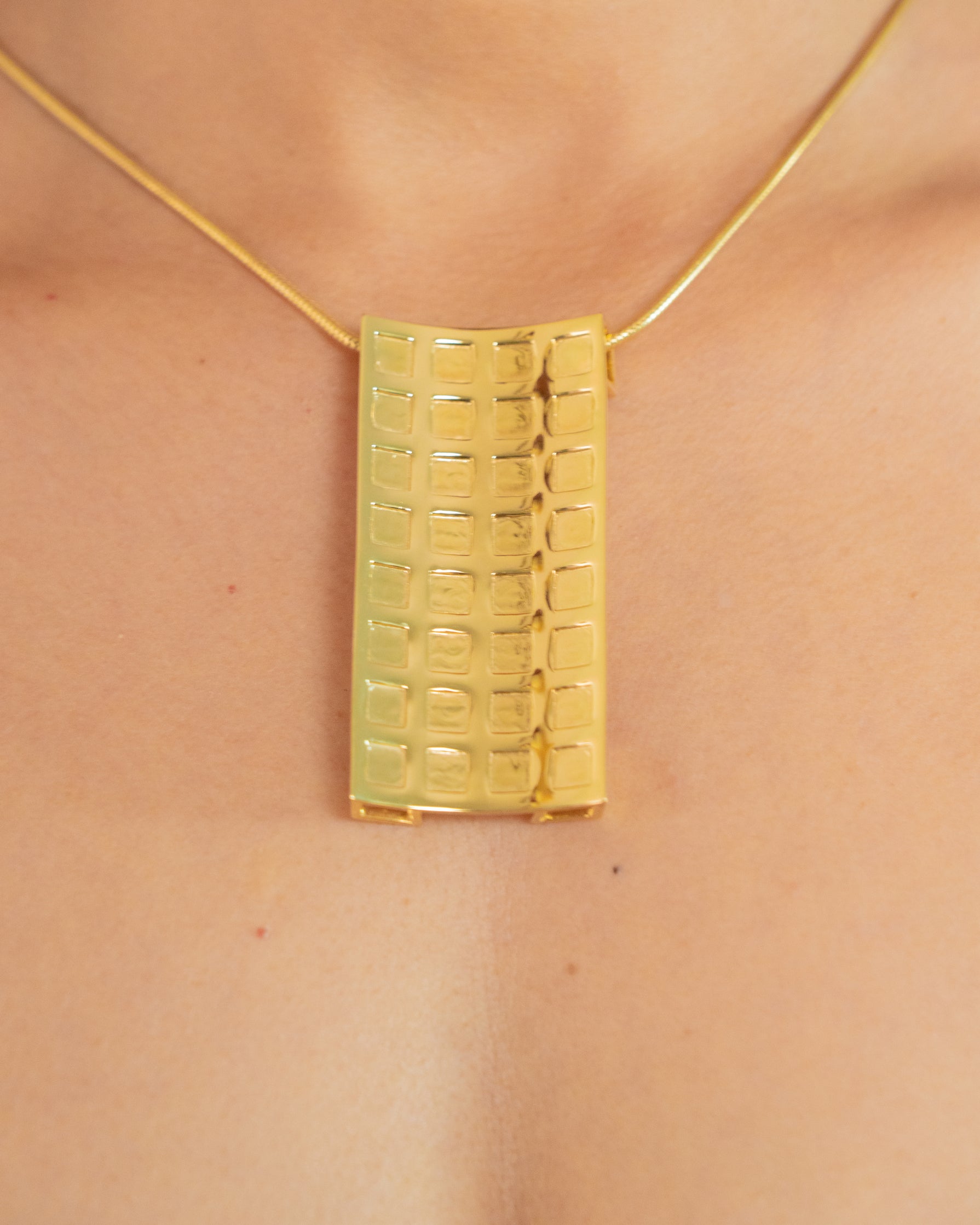 Kitthh Mega Pendant