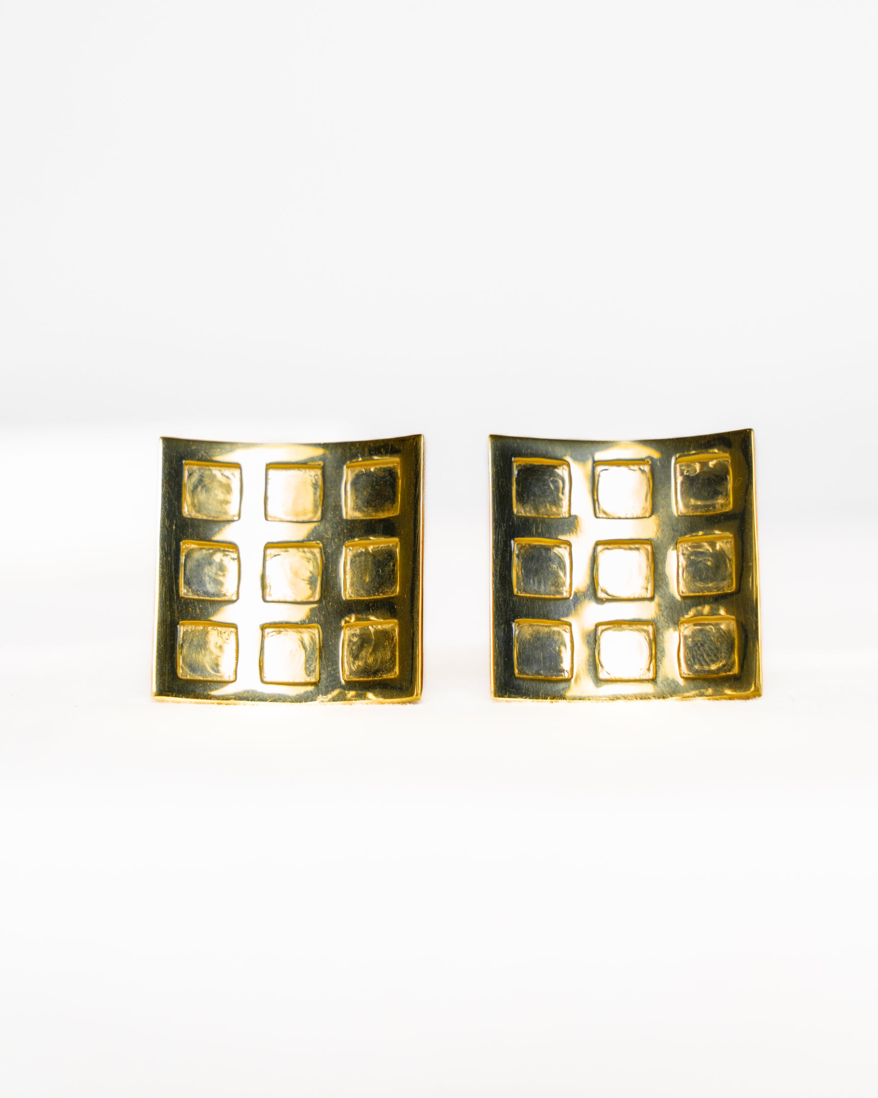 Kitthh Wide Studs