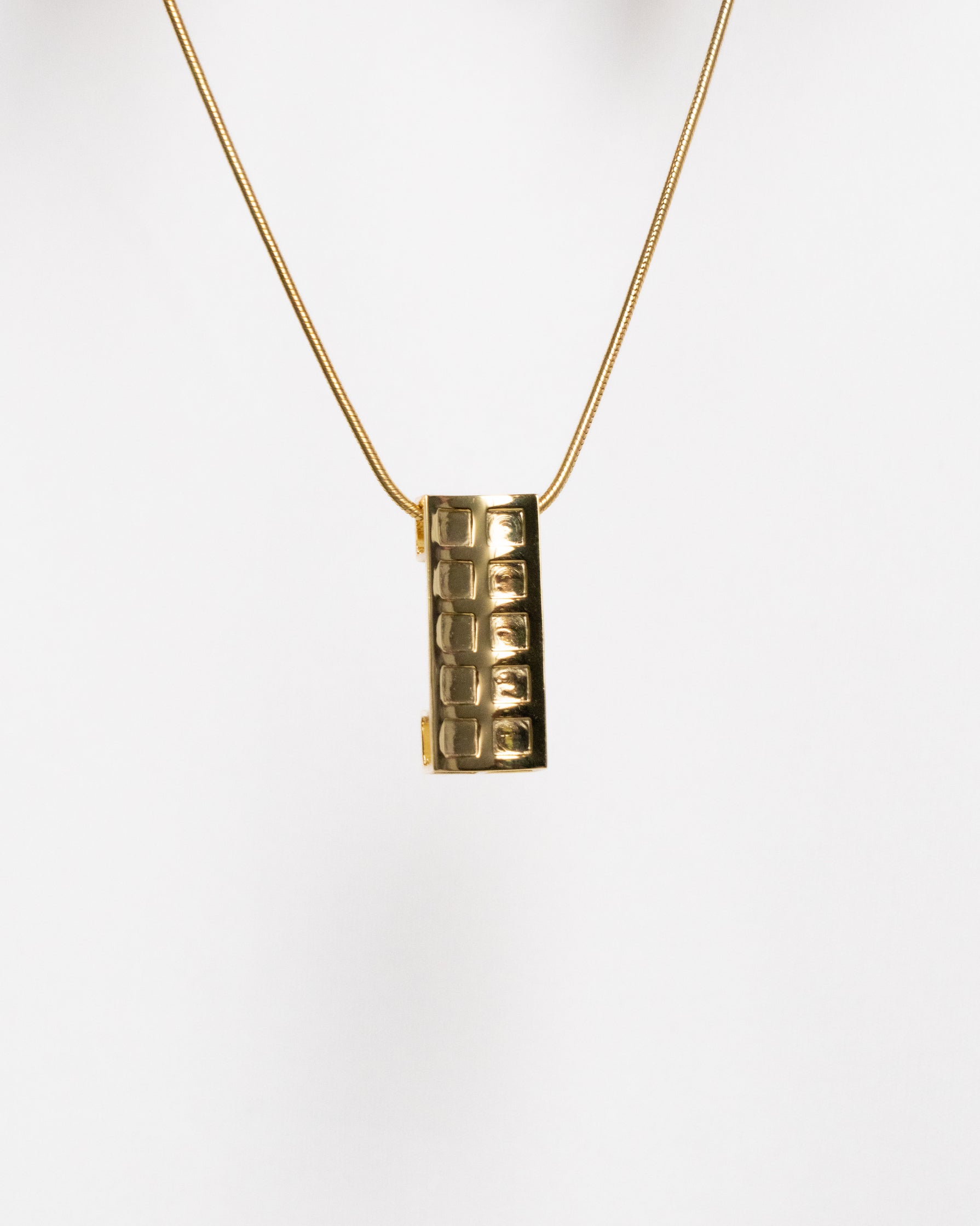 Kitthh Long Pendant