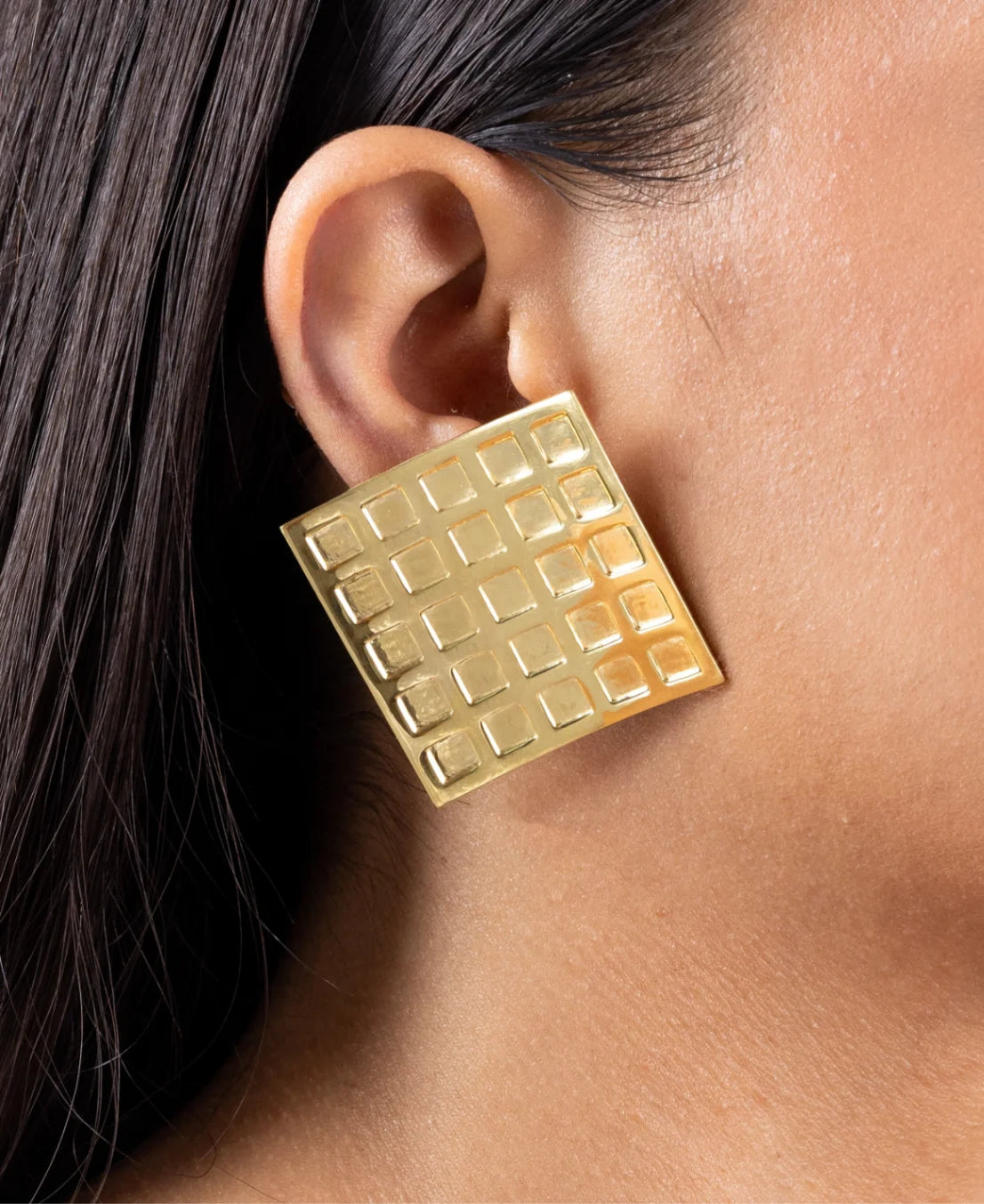 Kitthh Mega Studs
