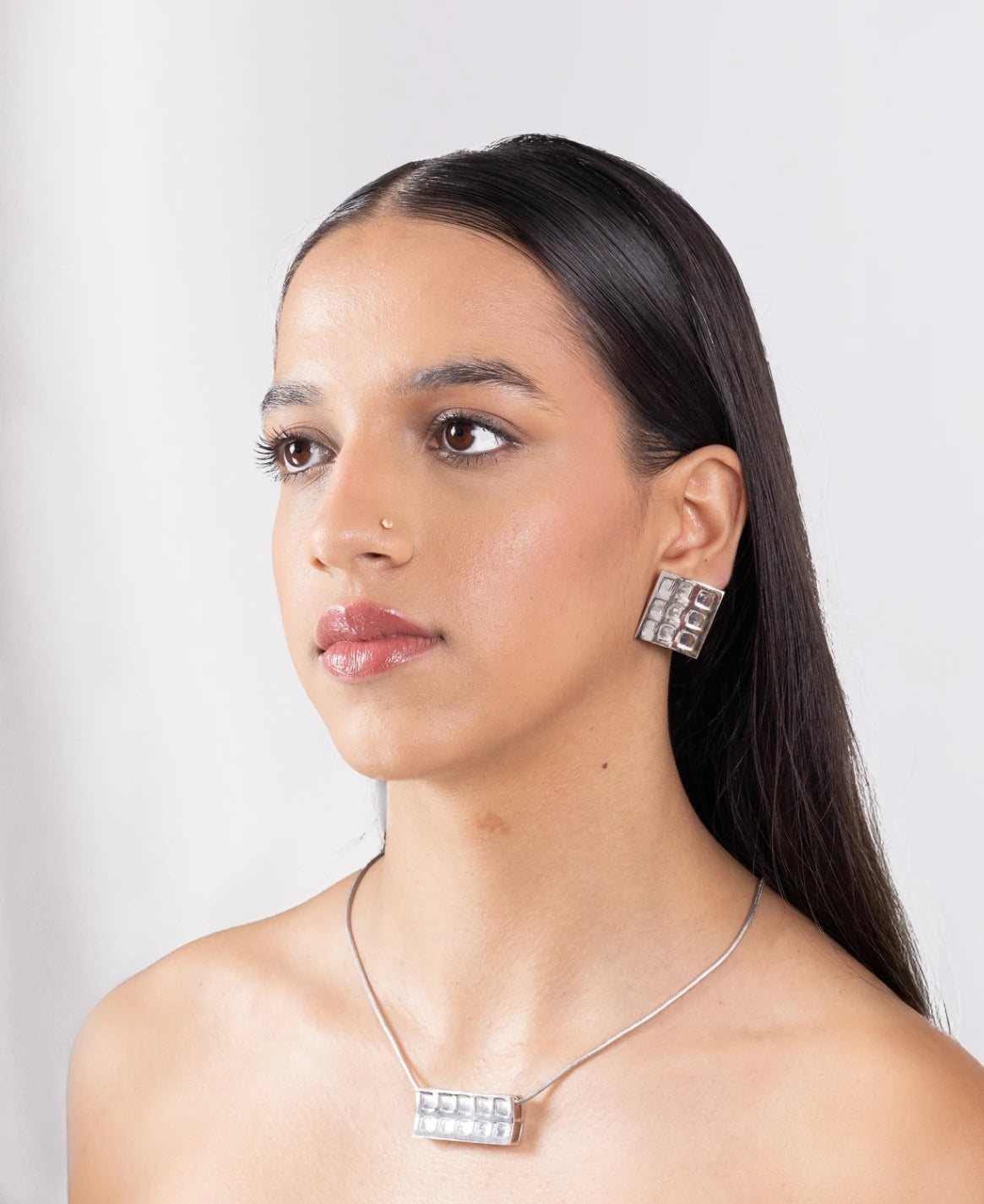Kitthh Wide Studs